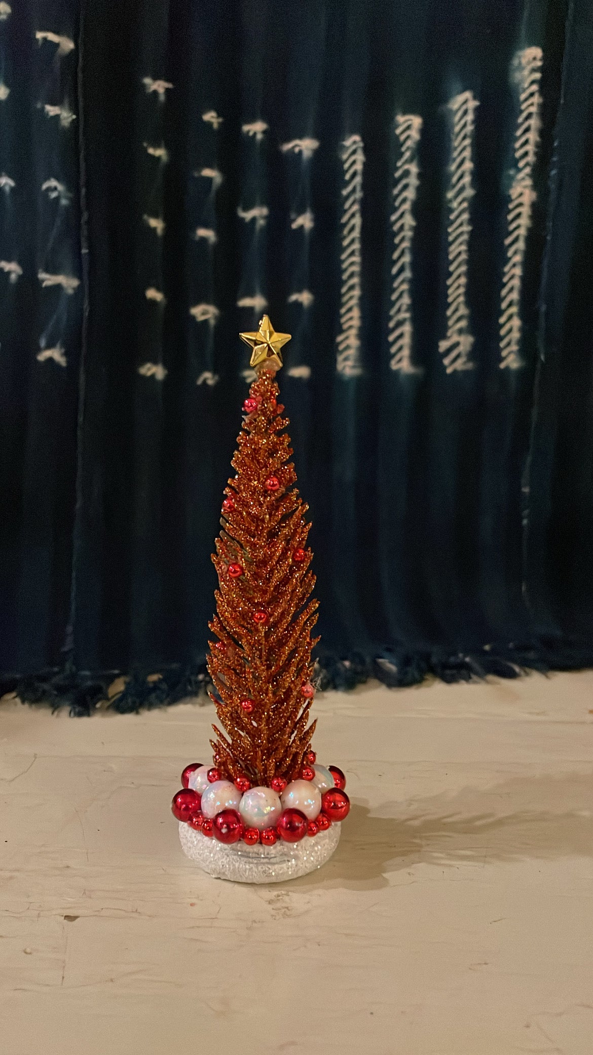 Red Pearl Brush Christmas Tree