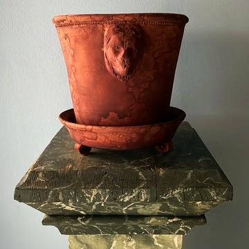 Brown Unglazed Lion Pot with Saucer on Legs | Handmade Erik Bendtsen Ceramics