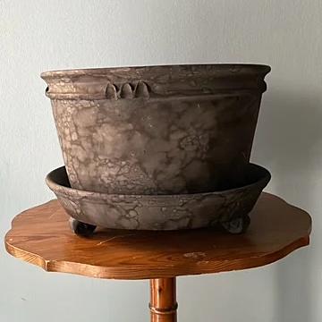 Grey Box Bum Pot | Handmade Erik Bendtsen Ceramics