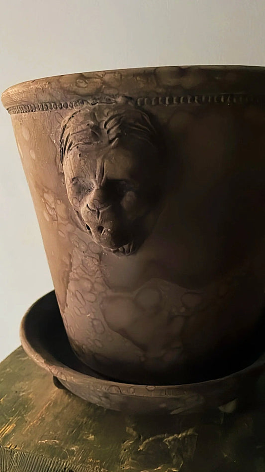 Grey Unglazed Lion Pot with Saucer on Legs | Handmade Erik Bendtsen Ceramics