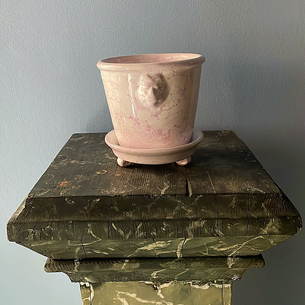 Rosa/Purple Lion Pot Marbleized | Handmade Erik Bendtsen Ceramics