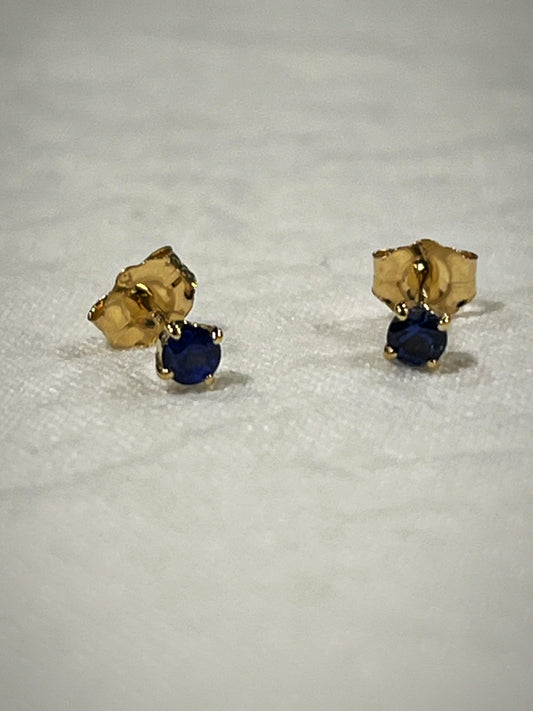 Sapphire Studs | Mikkel Brøgger