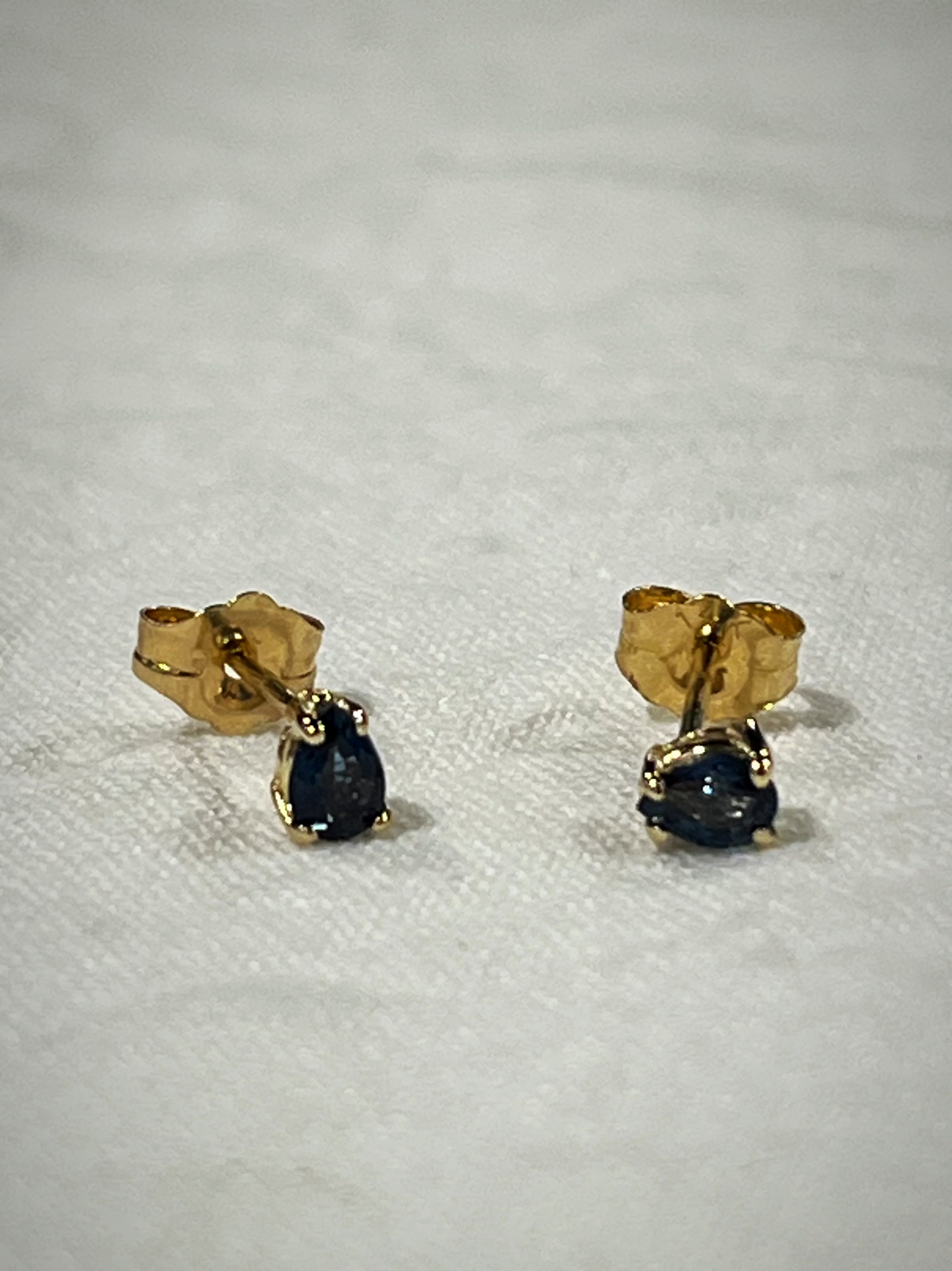 Sapphire Studs | Mikkel Brøgger