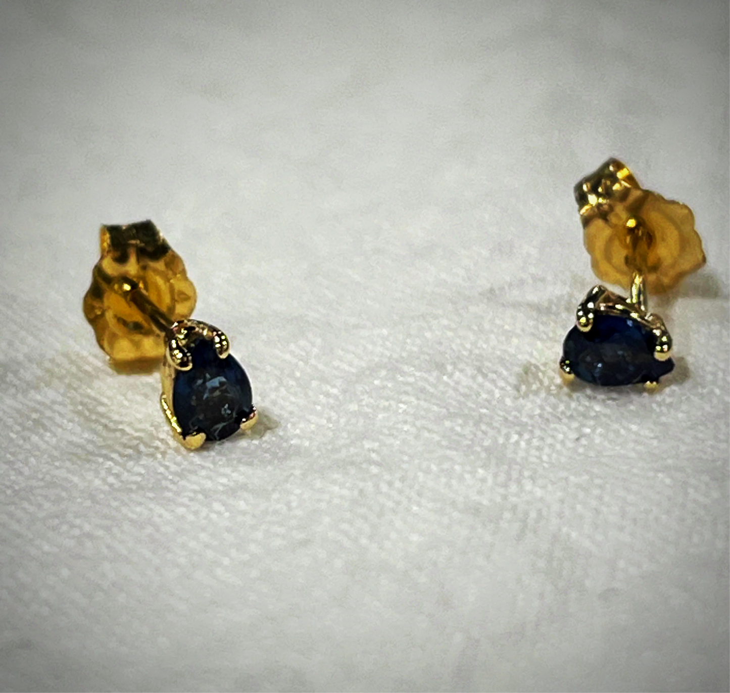 Sapphire Studs | Mikkel Brøgger