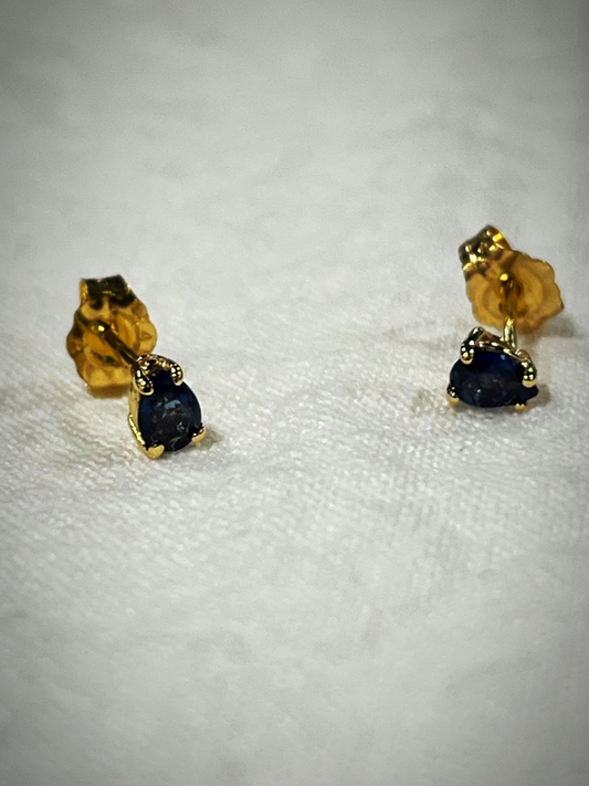 Sapphire Studs | Mikkel Brøgger