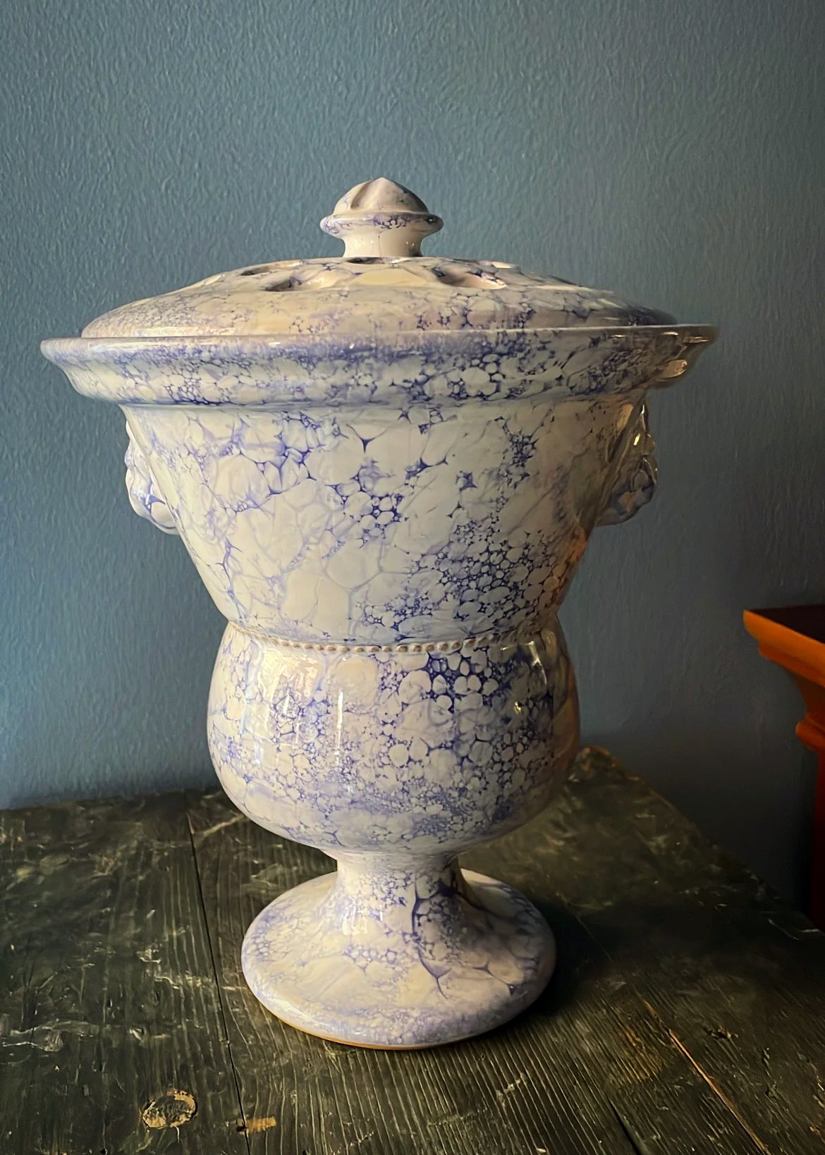 Dark Blue Marbleized Lion Tulip Vase – Medium | Handmade Erik Bendtsen Ceramics