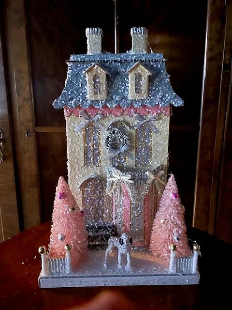 White Chateau Christmas House – Glittery Storybook Holiday Décor