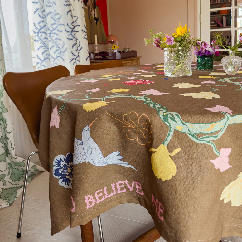 NojiNoji I'm Not Afraid to Eat Alone Tablecloth (Brown)