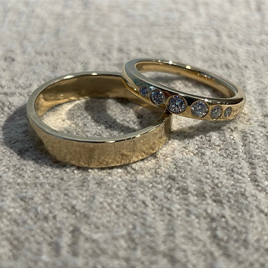 Hammered Gold Ring - Mikkel Brøgger