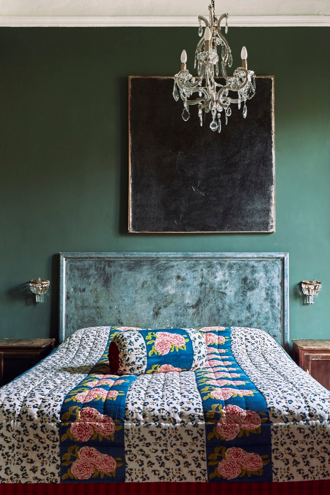Leopard Stripes Dark Blue Quilt 220 x 270 | Lisa Corti