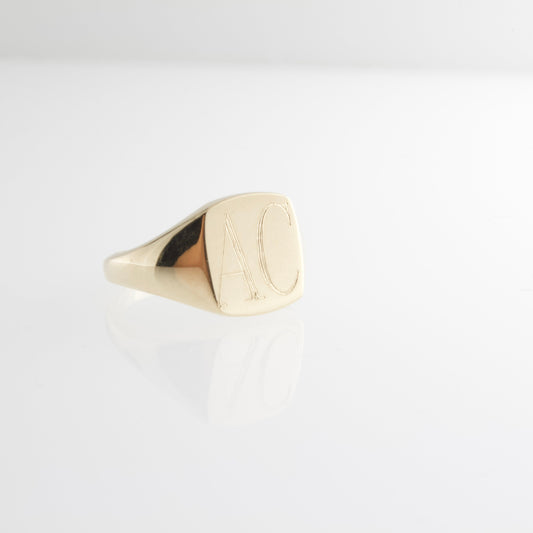 Classic Signet Ring - Gold | Mikkel Brøgger