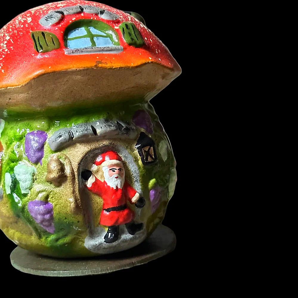 Nostalgic Large Mushroom House with Santa - Papier-Mâche | Nostalgie Christbaumschmuck