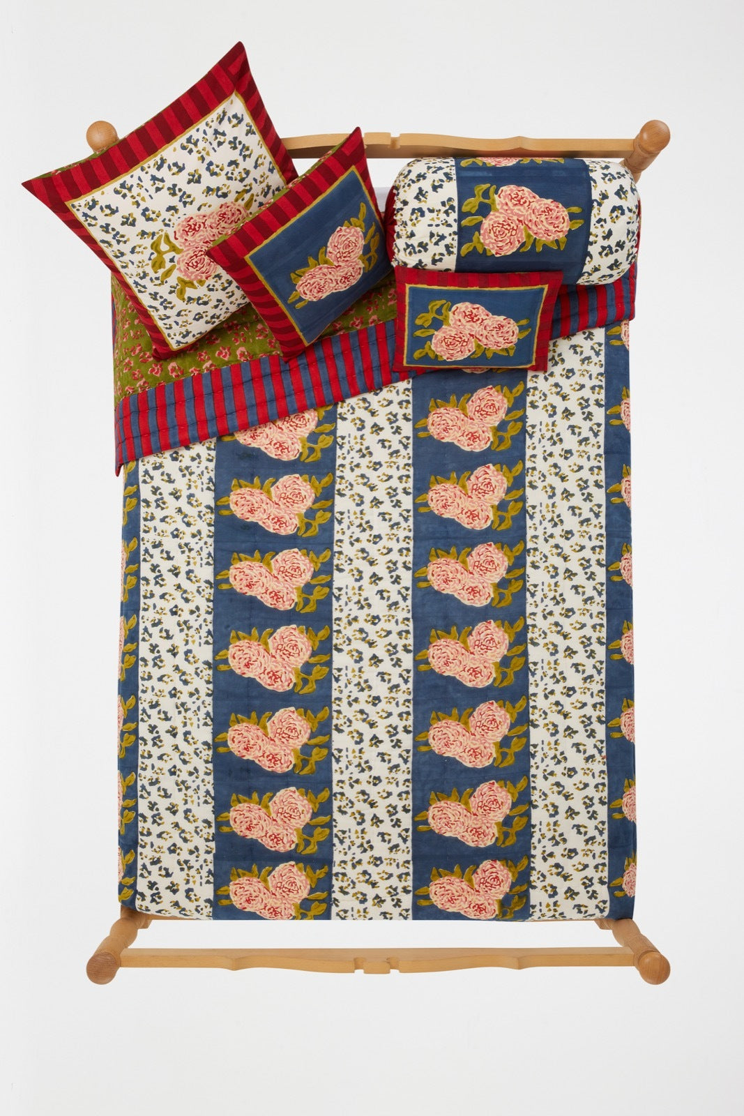 Leopard Stripes Dark Blue Quilt 220 x 270 - Lisa Corti