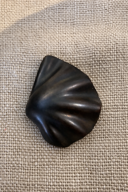 Scallop Shell Pin | Ted Muehling