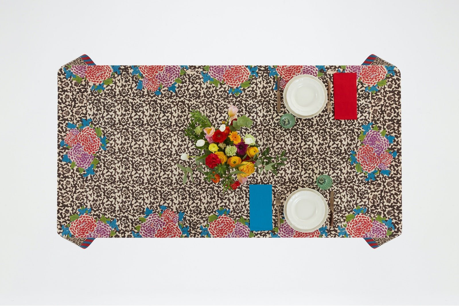 Arabesque Corolla Natural Coffee Cotton Cloth - Bon Ton goods