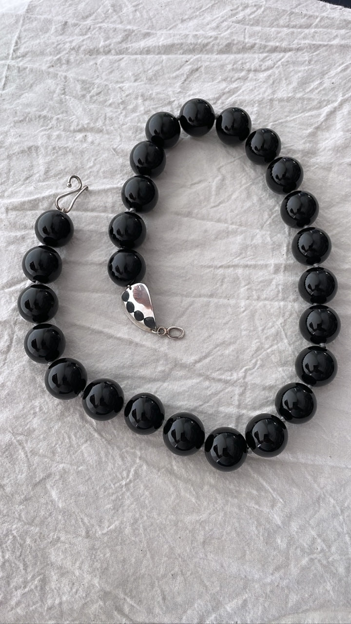 Black Agate and Stone Link Necklace - Bon Ton goods