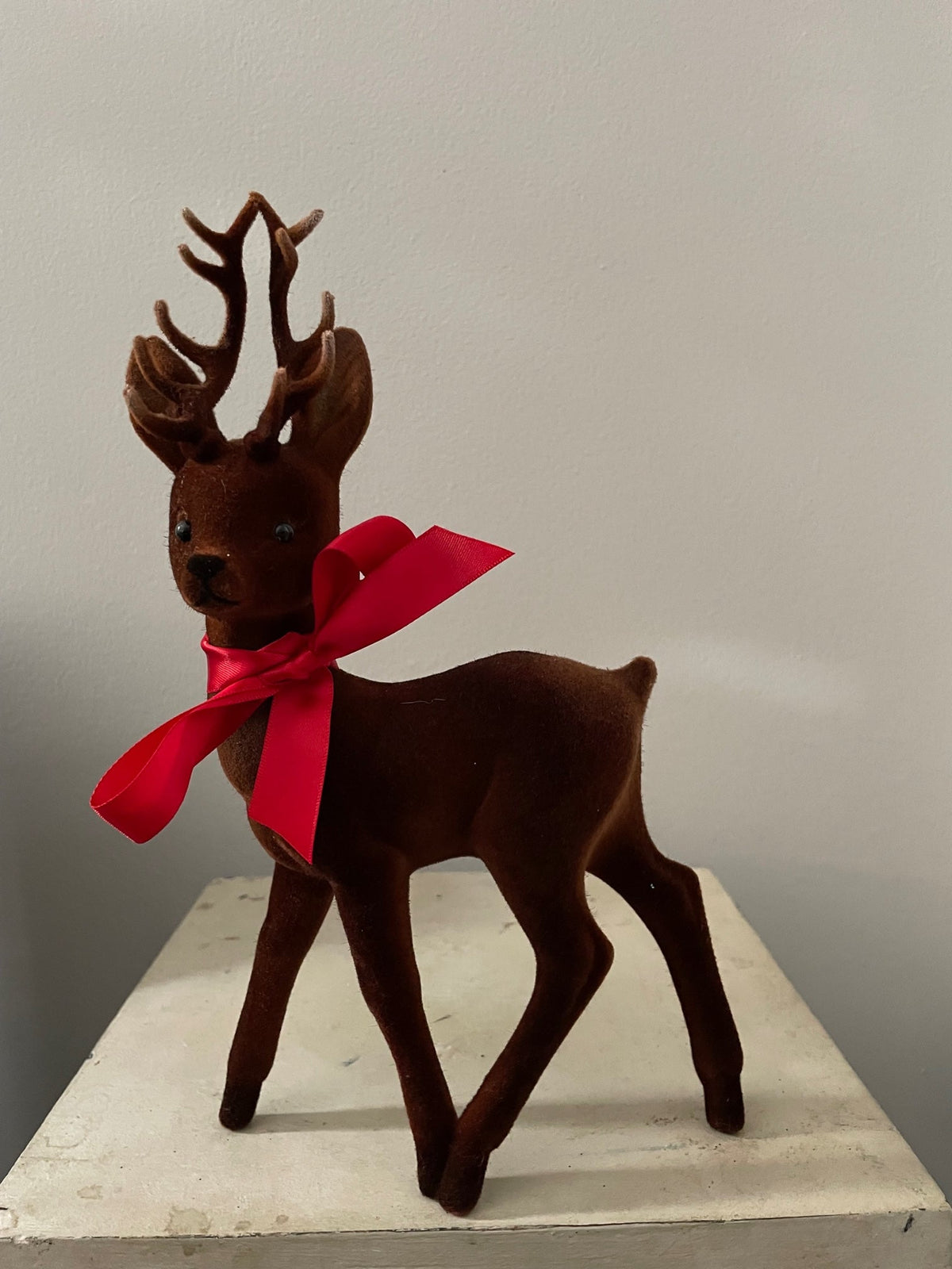 Deer Brown Velvet with Bow | Ino Schaller - Bon Ton goods