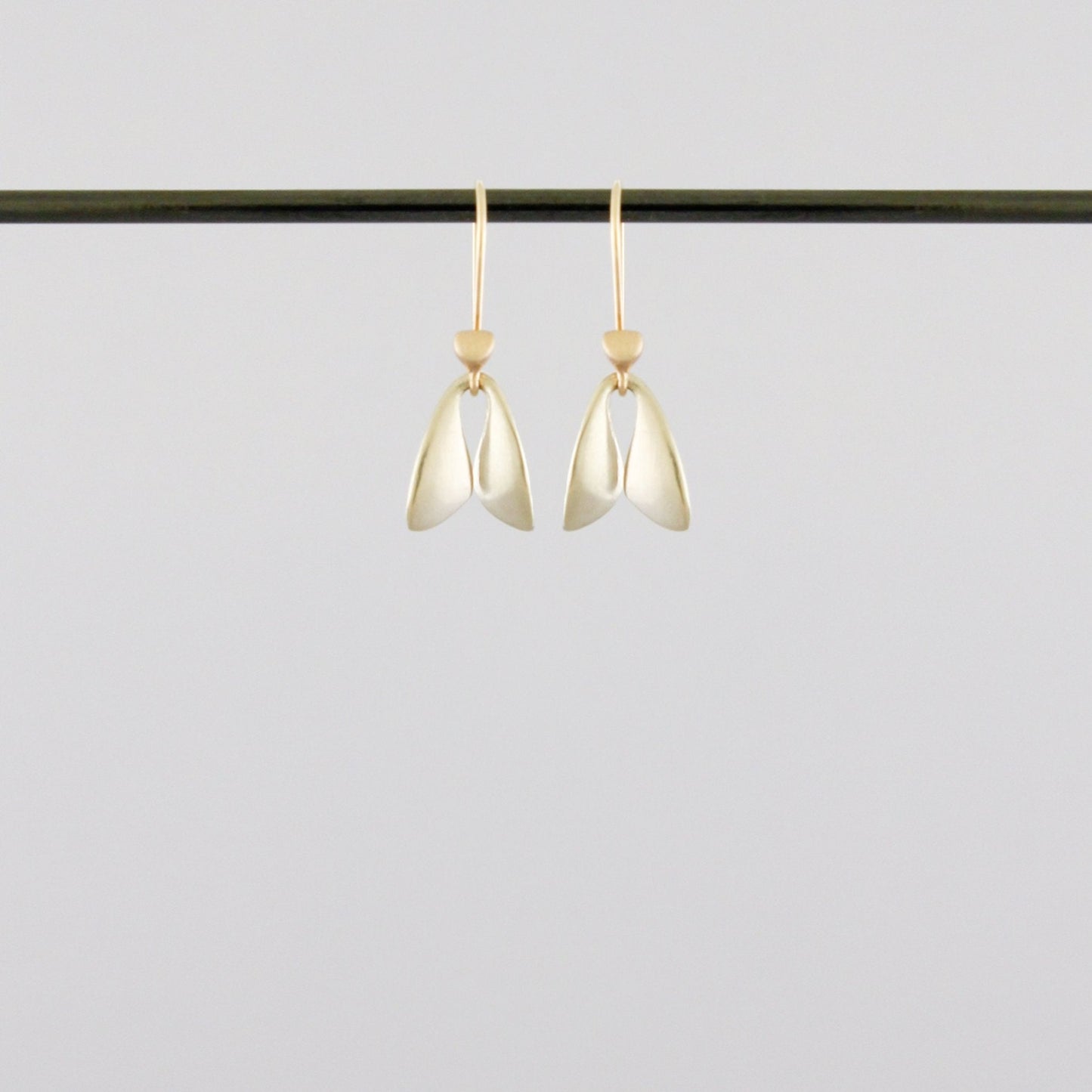 Fly Wings White Gold - Bon Ton goods