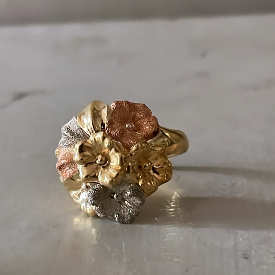 French Vintage Flower Gold Ring - Bon Ton goods