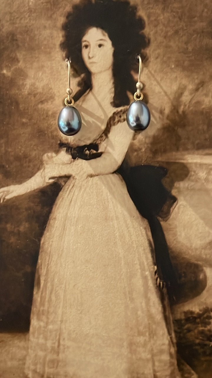 Freshwater Pearls Black - Bon Ton goods