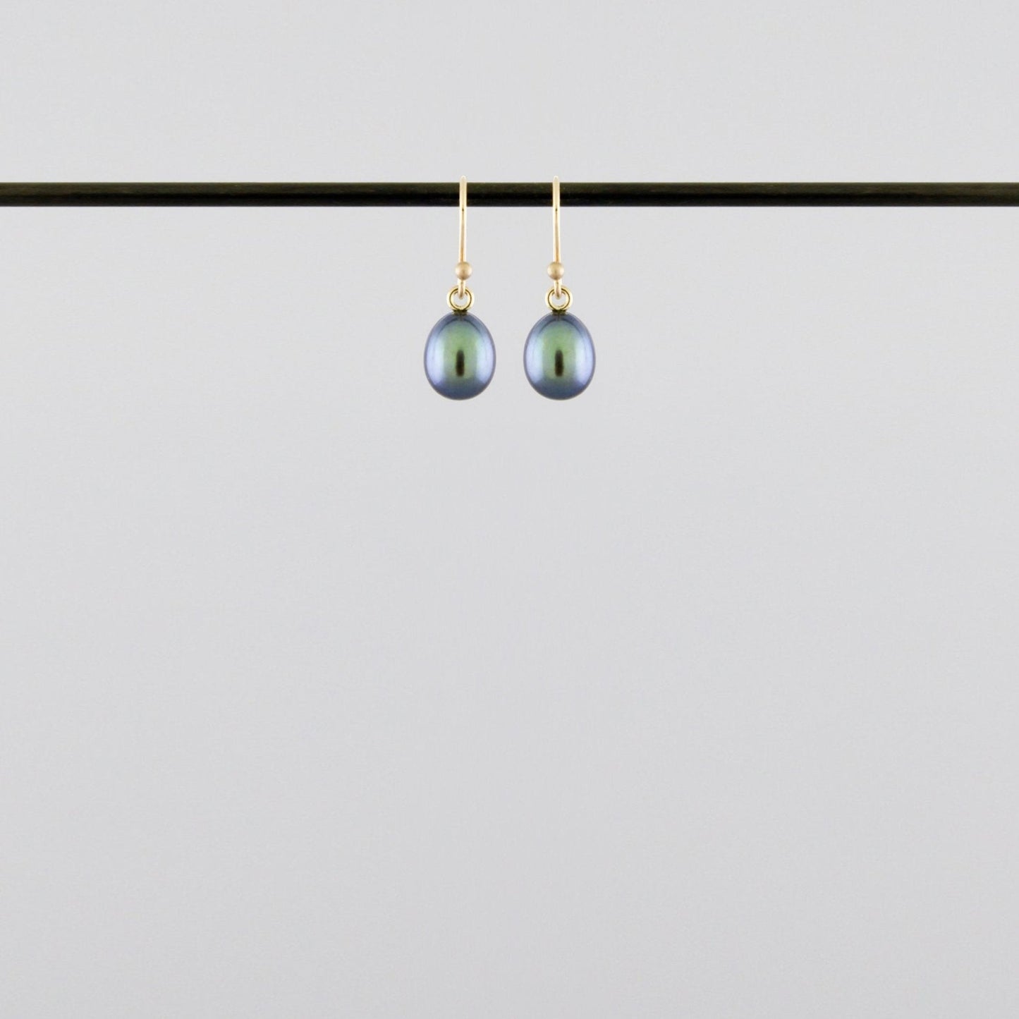 Freshwater Pearls Black - Bon Ton goods