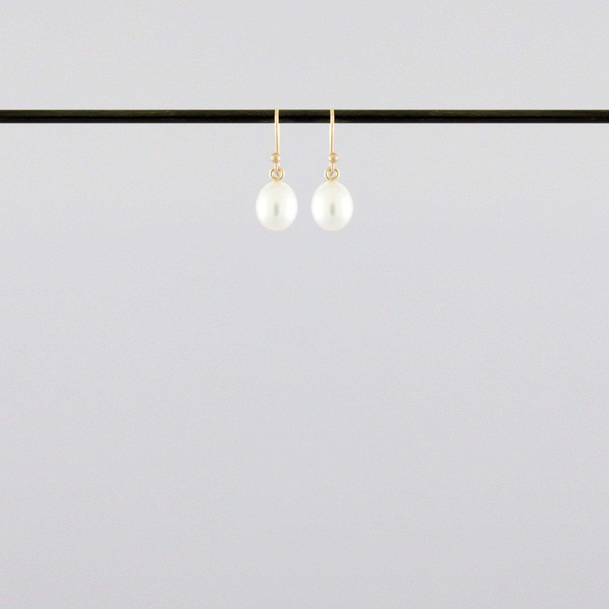 Freshwater Pearls White - Bon Ton goods