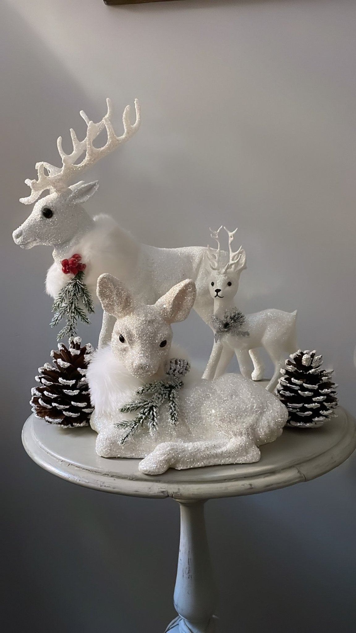 Frosted Glitter Pinecone - Bon Ton goods