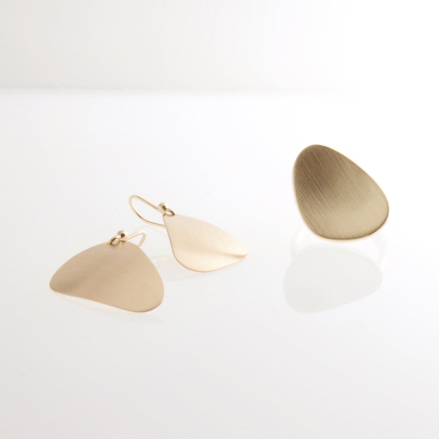 Gold Stone Ring Karen - Bon Ton goods