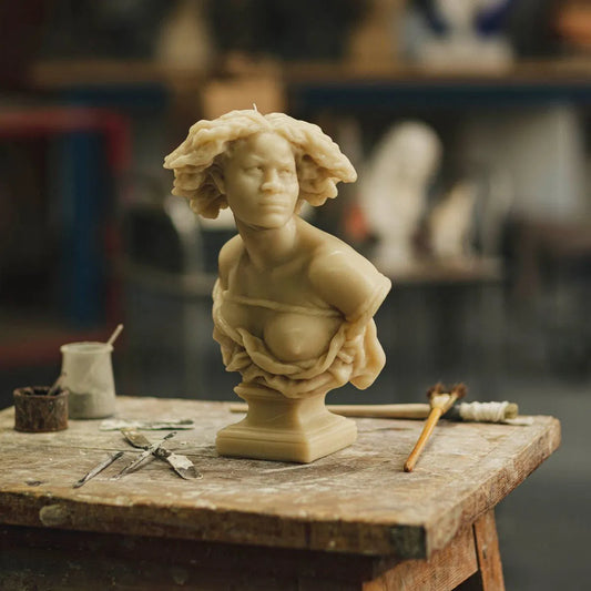 Pourquoi naître esclave ? Bust | Trudon