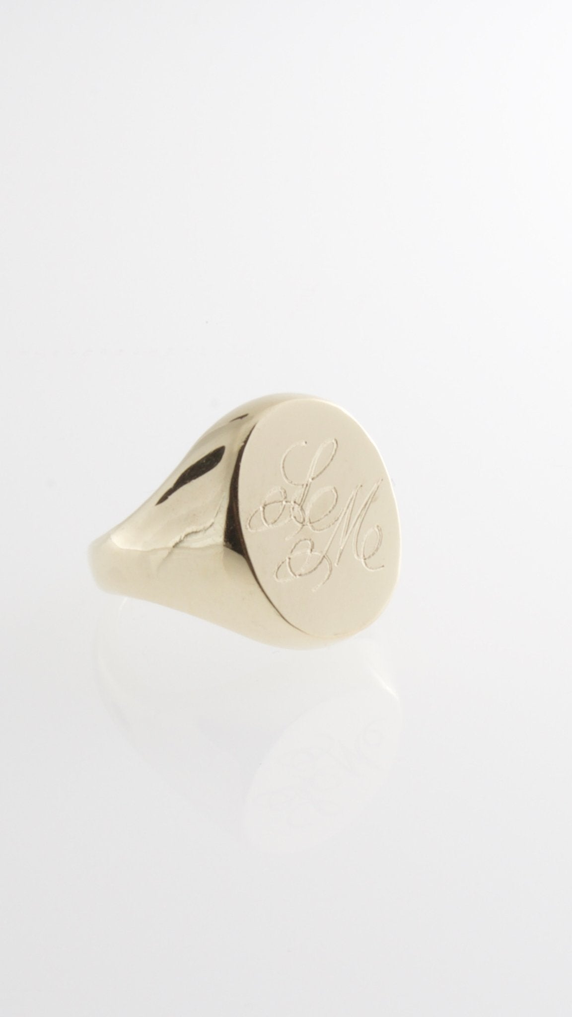 Oval Signet Ring - Bon Ton goods