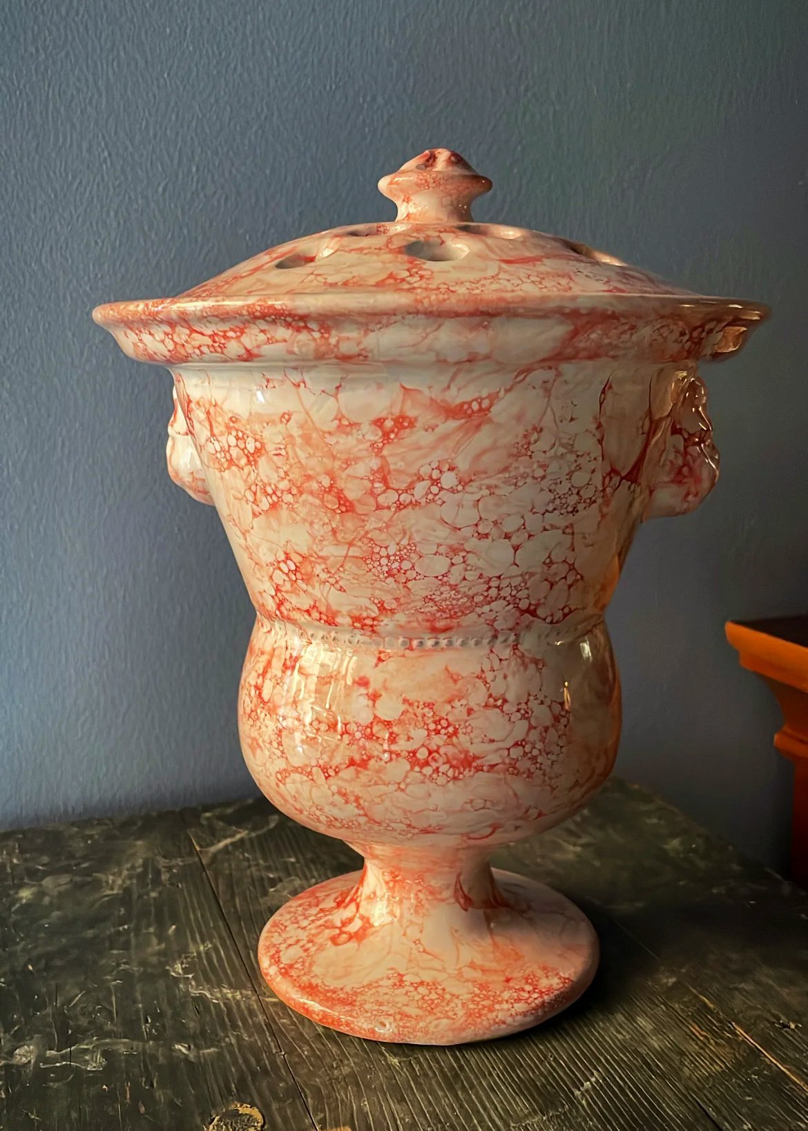 Red Marbleized Bouquetière - Tulipiere, Lion Tulip Vase – Medium | Handmade Erik Bendtsen Ceramics - Bon Ton goods
