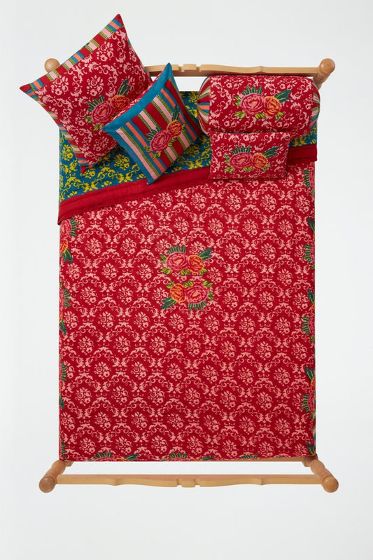 Love Flower Red Quilt 220 x 270 | Lisa Corti