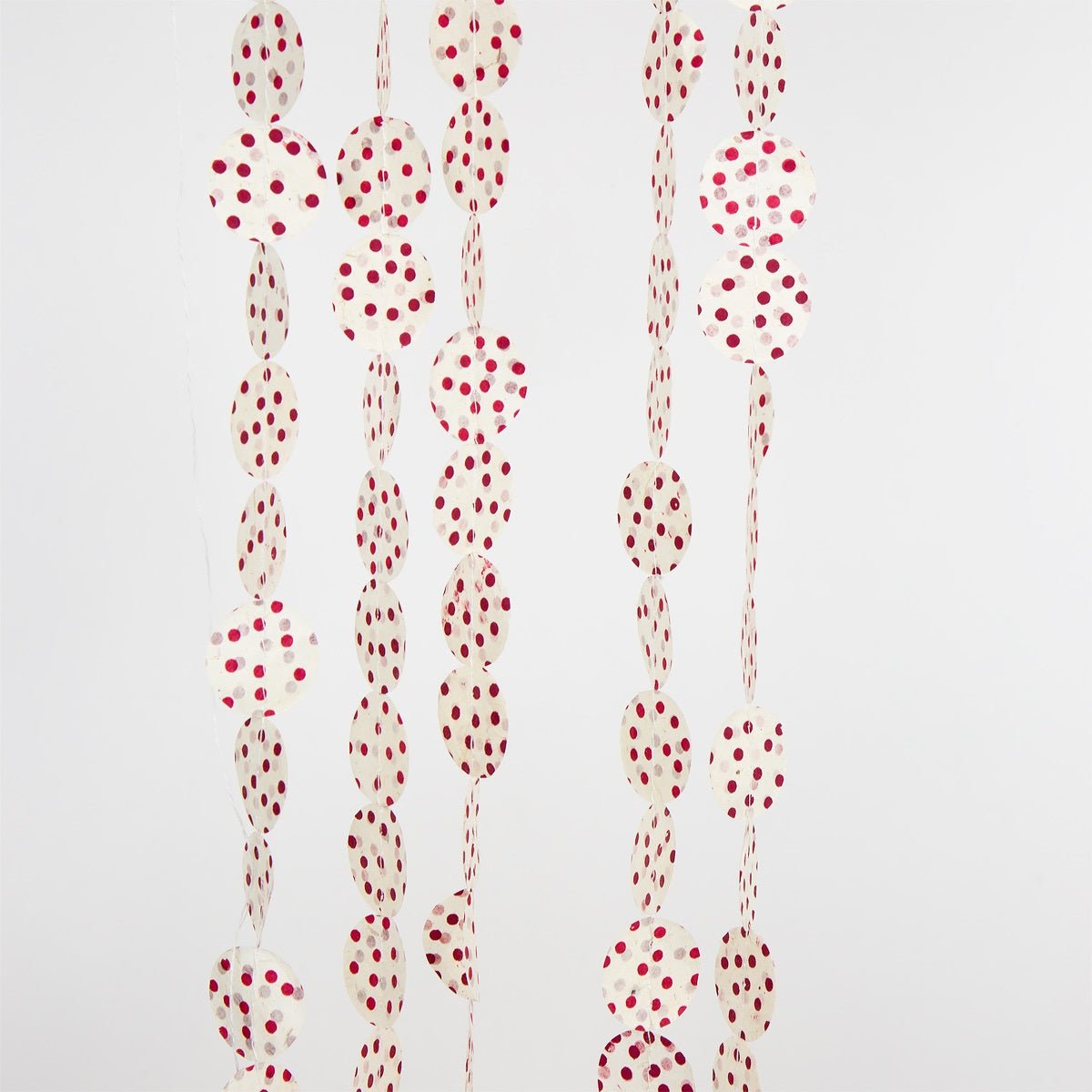 Slinga Garland, white/red - Bon Ton goods