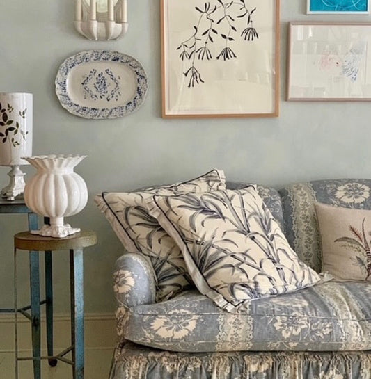 Anna Wintour Style | Precision, Color & Authority