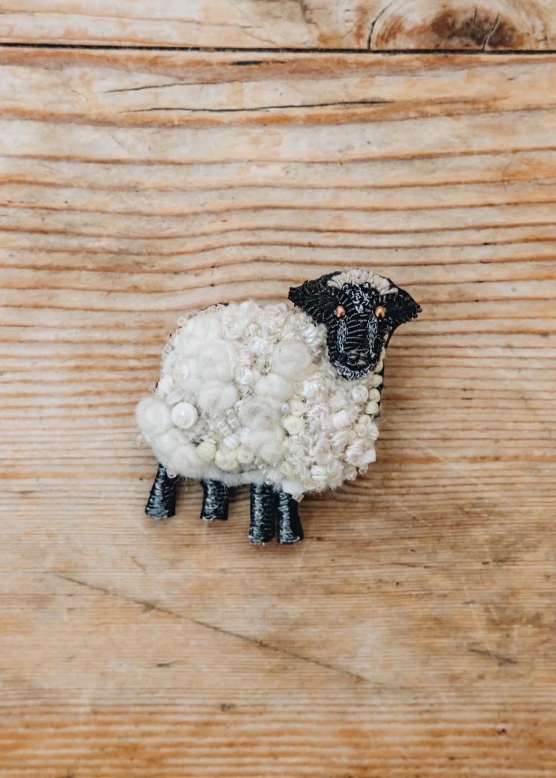 BROOCHES - Bon Ton goods