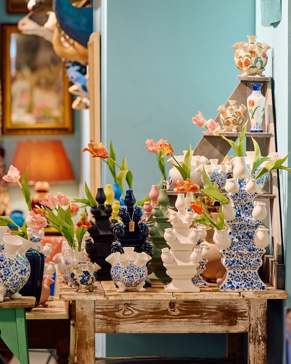 HEINEN DELFTS BLAUW - Ceramic vases crafted in Holland, inspired by the classical delfts tradition. Bon Ton goods