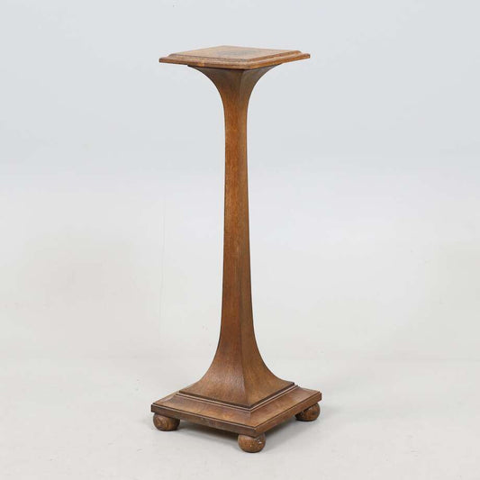 Early 20th Century French Art Nouveau Oak Pedestal