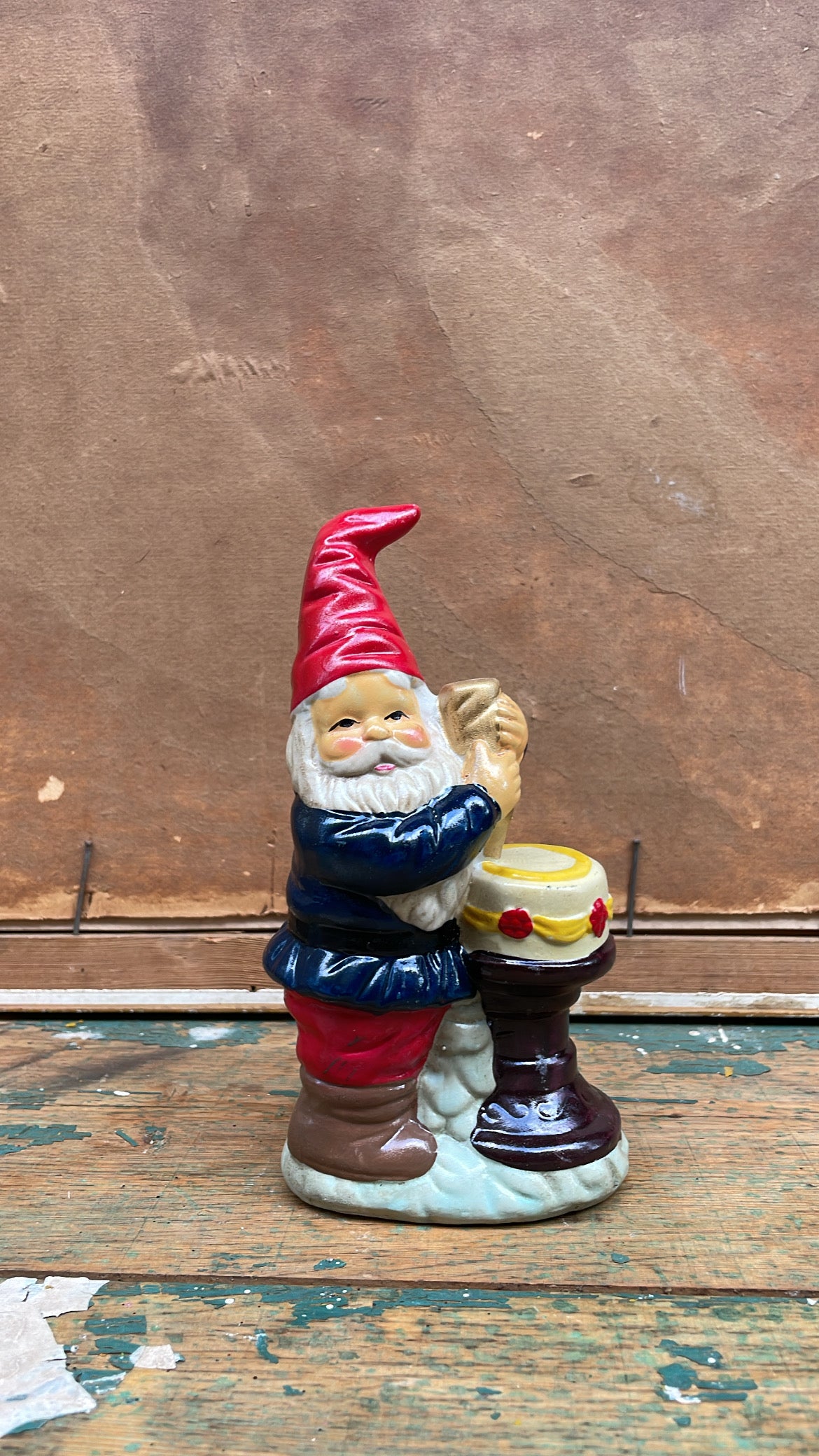 Medium Vintage Scandinavian Nisse / Tomte / Julenisse Figurine, 1950s – Blue Coat Edition