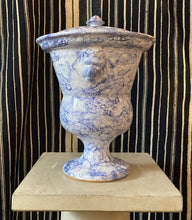Load image into Gallery viewer, Lion Tulip Vase - Dark Blue Marbleized - Erik Bendtsen
