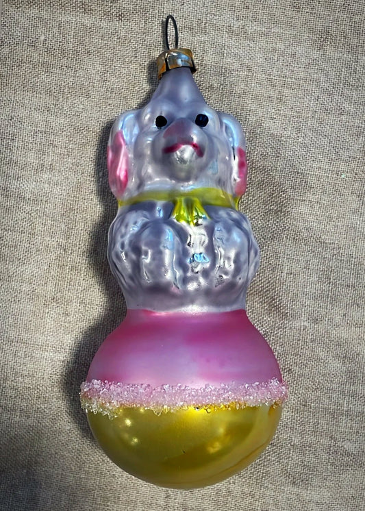 Nostalgic Dog on Ball | Nostalgie Christbaumschmuck