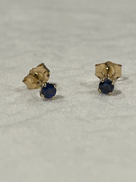 Sapphire Studs | Mikkel Brøgger