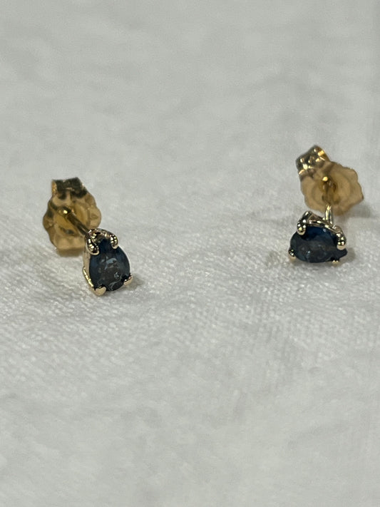 Sapphire Studs | Mikkel Brøgger