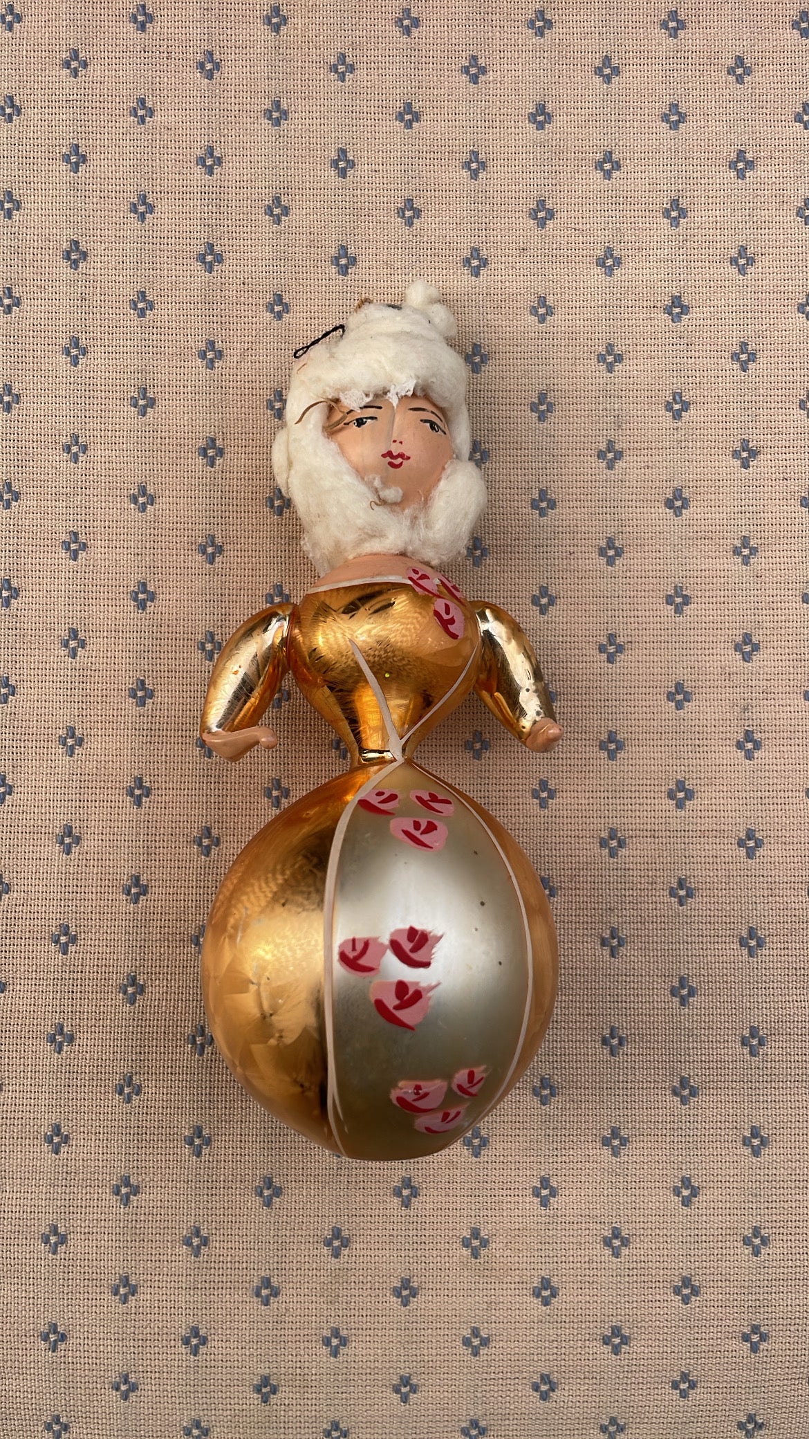 Vintage De Carlini “Marie Antoinette” Italian Glass Christmas Ornament