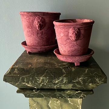 Purple Unglazed Lion Pot with Saucer on Legs | Handmade Erik Bendtsen Ceramics