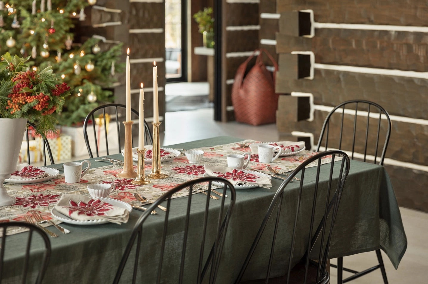 Christmas Flowers Table Runner | Coral & Tusk
