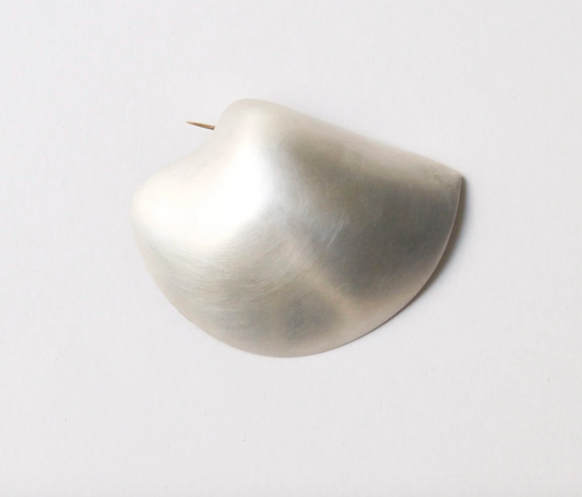 Clam Shell Pin | Ted Muehling