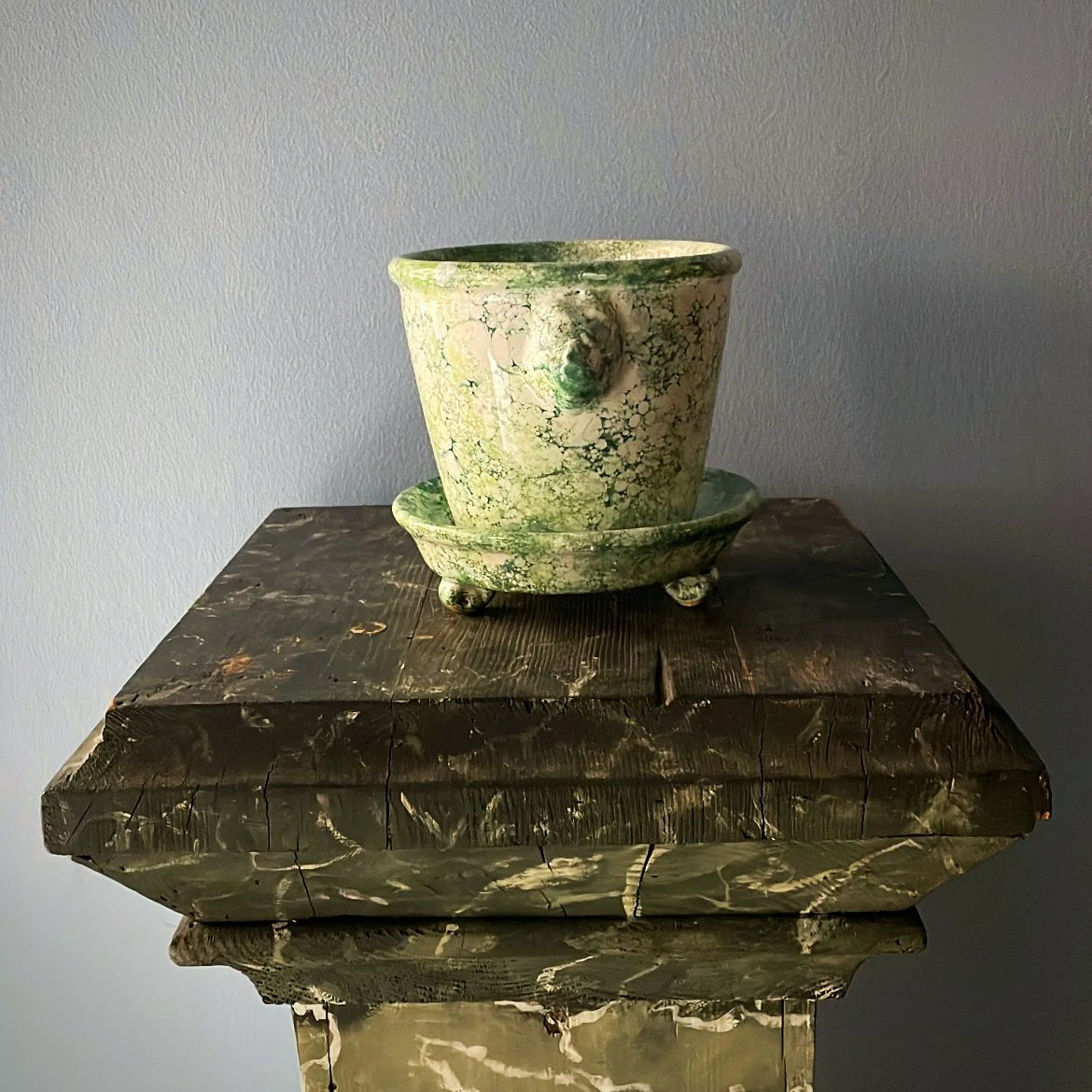 Dark Green Lion Pot Marbleized | Handmade Erik Bendtsen Ceramics