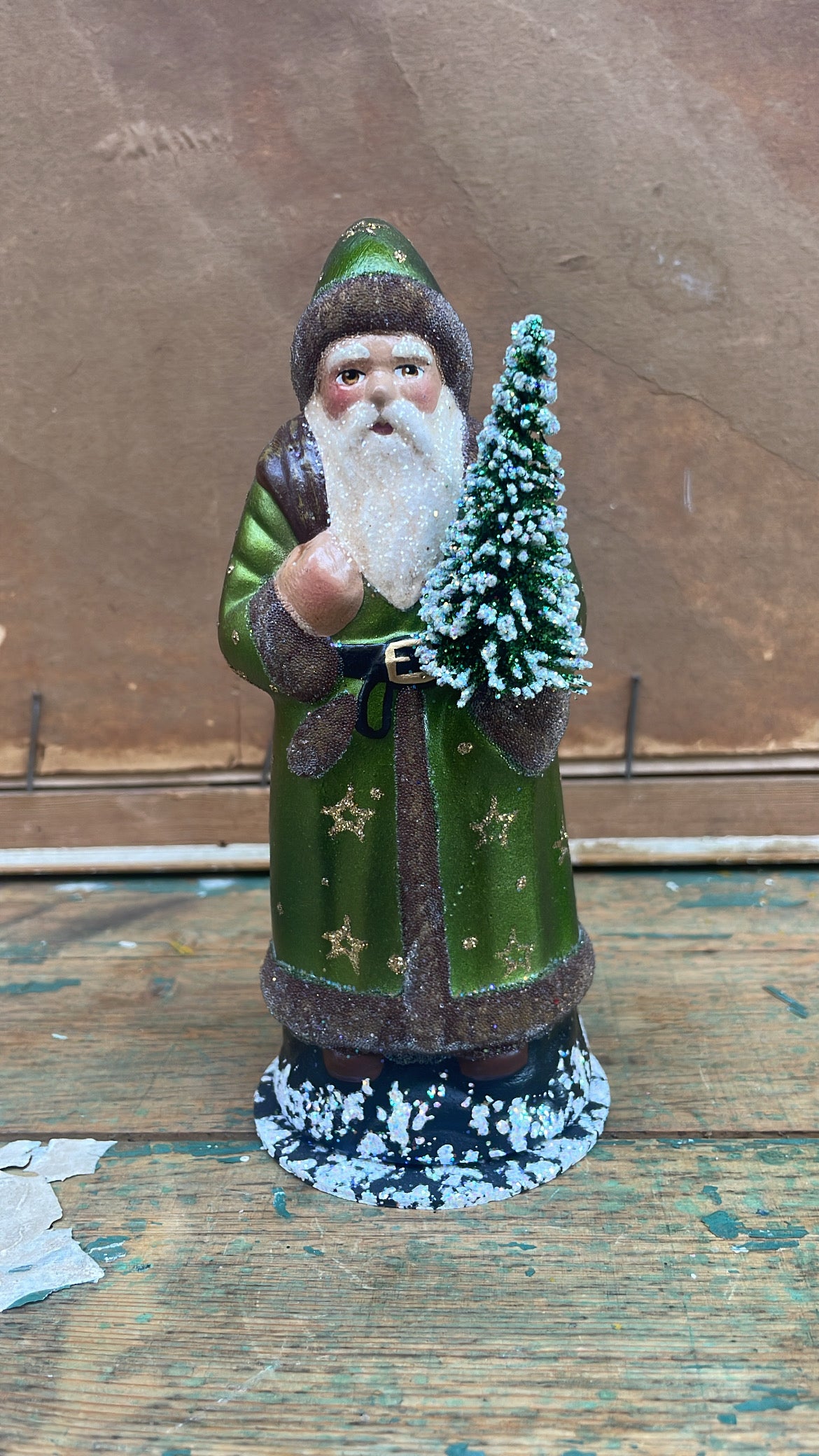 Glossy Bright Green Santa with Gold Stars and Brown Beaded Trim | Ino Schaller