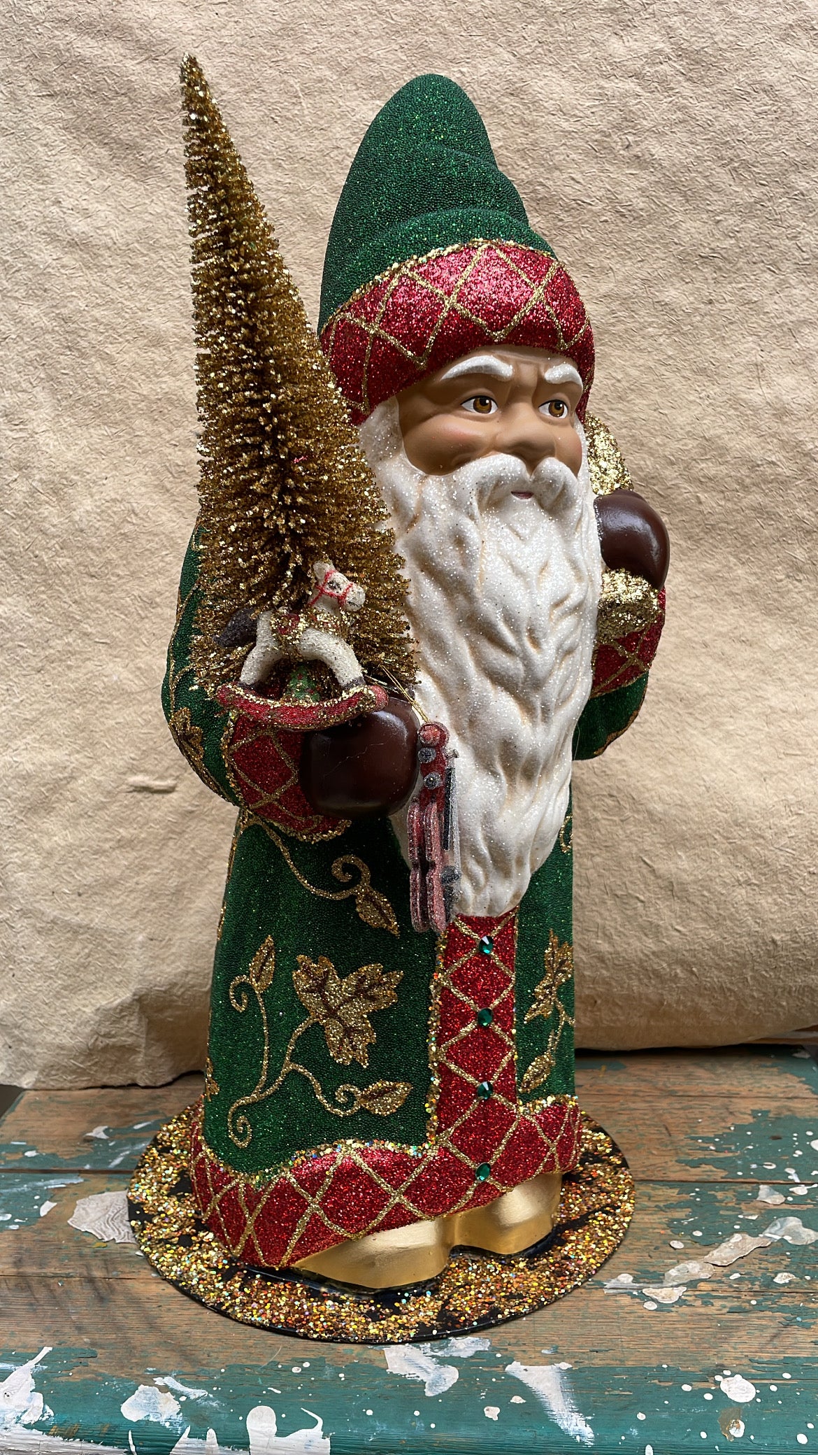Green Beaded Santa with Red Trim, Goldleaf Boots & Crystals | Ino Schaller