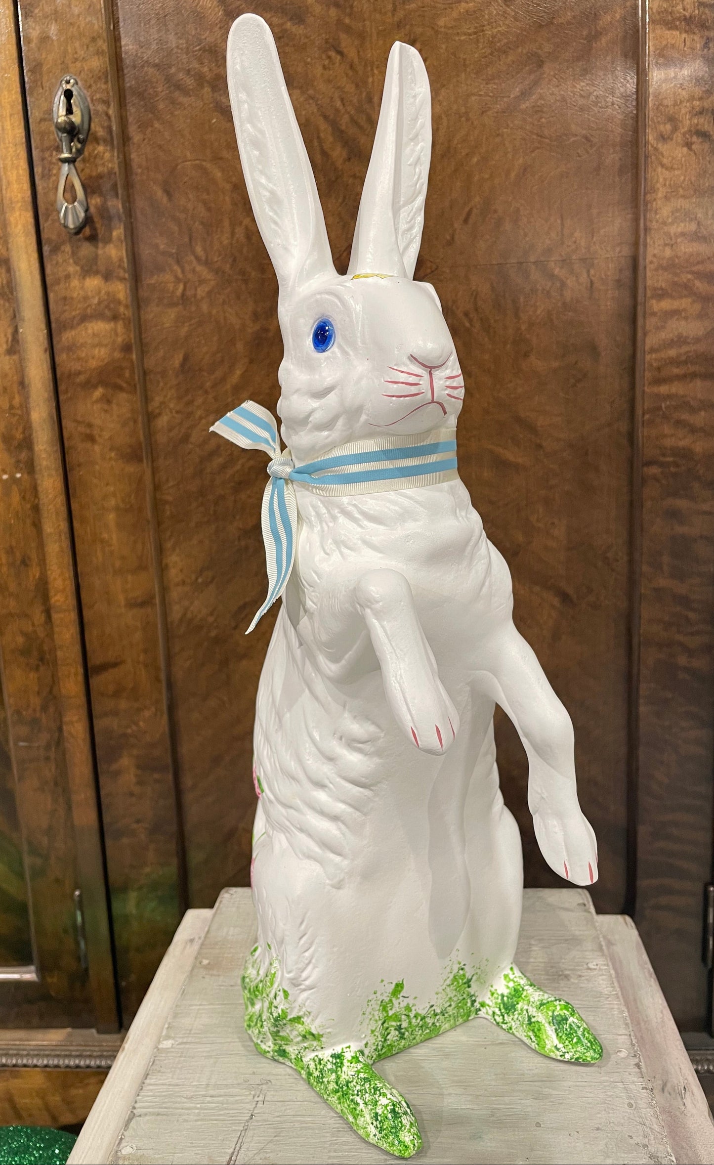 White Bunny Sitting with Bow - Large, Candy Box - Hand Painted Flower Decorations | Ino Schaller